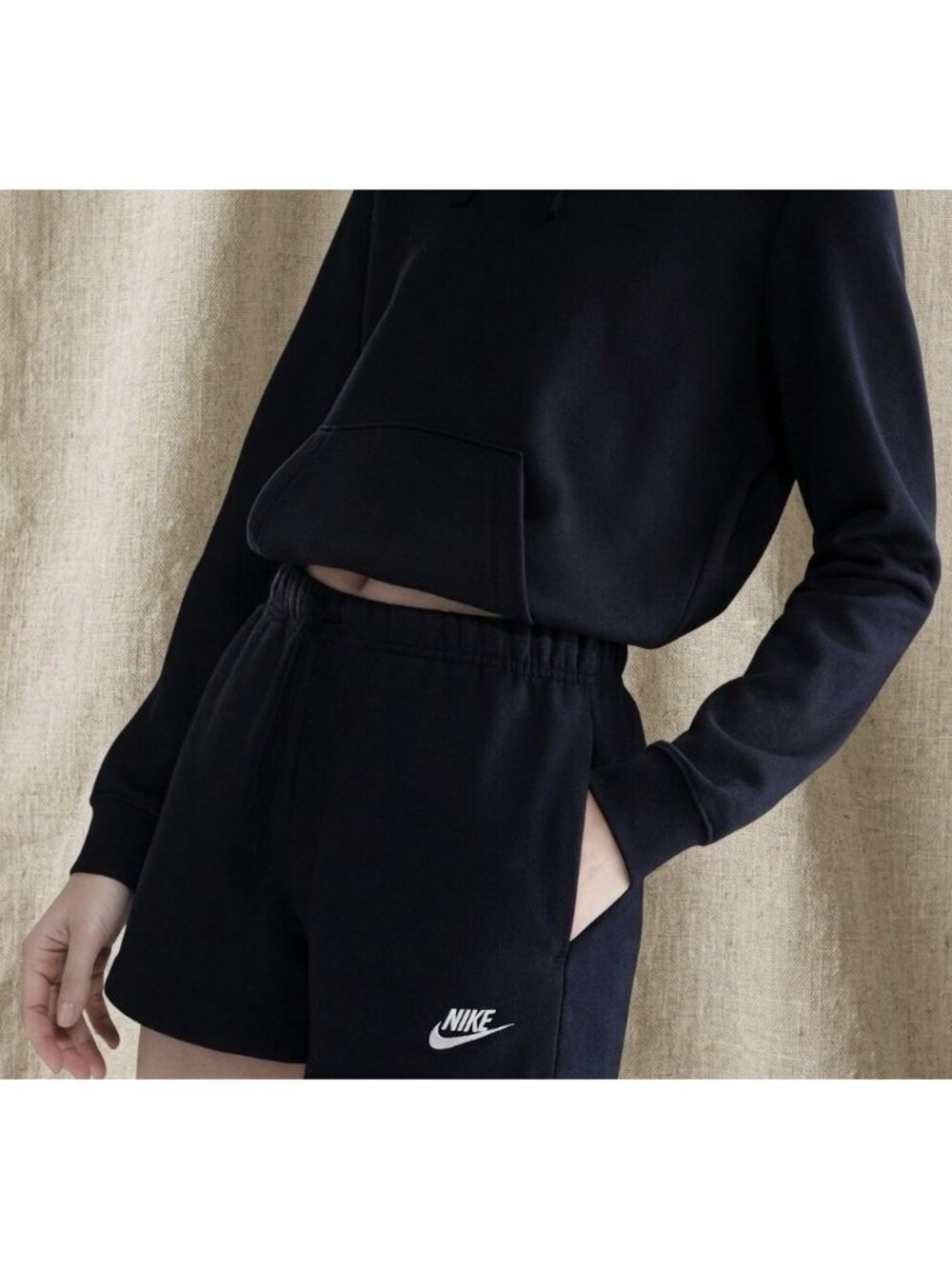 Nike Sportswear Club Mid-Rise Black Shorts Women Small Athleisure Minimalist Gym